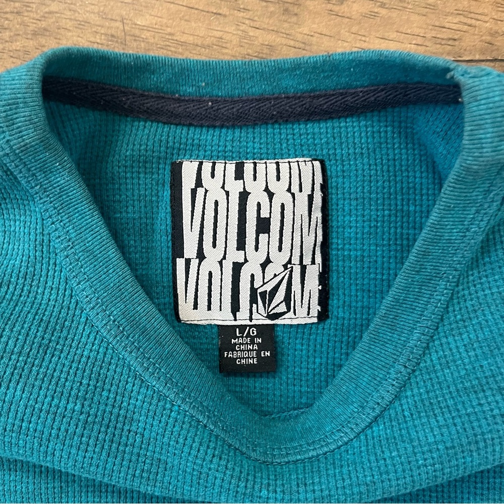 Y2K Volcom Sweater - Picture 3 of 8